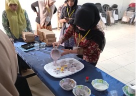 Praktek Pembuatan Es Krim Talas
